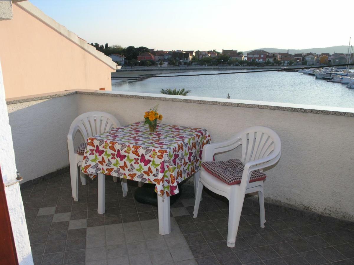 Vala Apartmani Bibinje Exterior foto